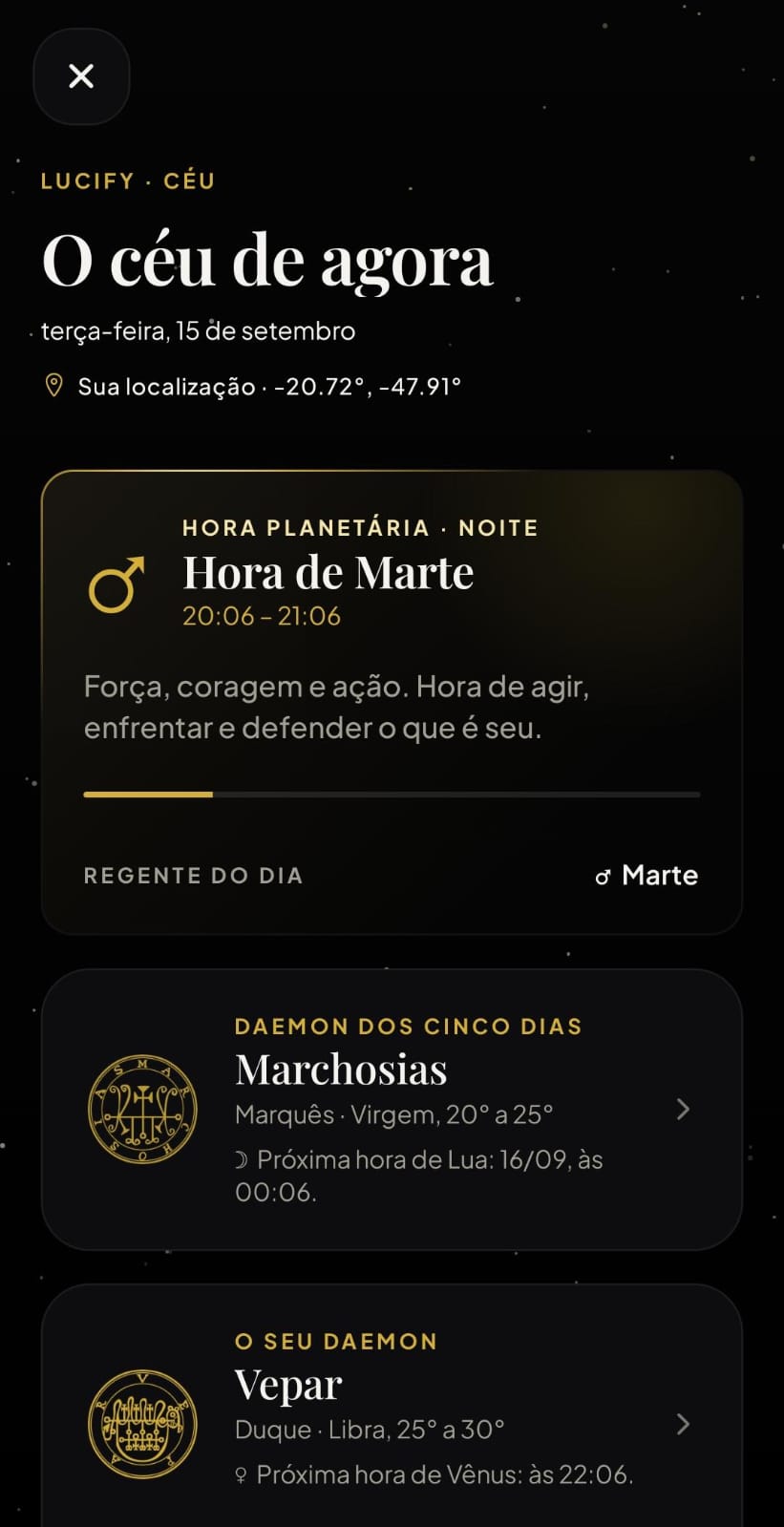 O céu de agora no Lucify, com hora planetária e daemons